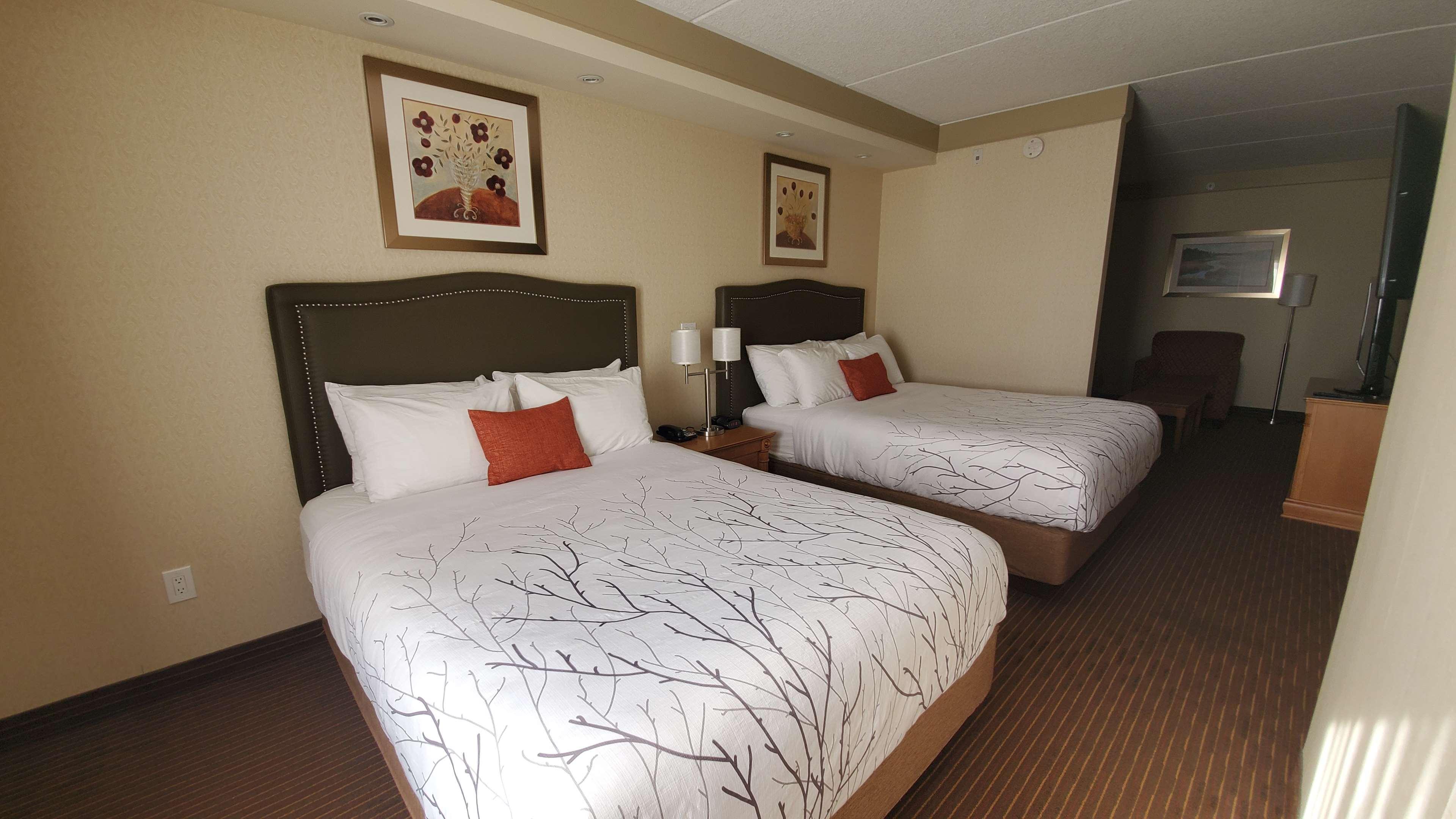 Best Western Plus Waterloo Exterior photo