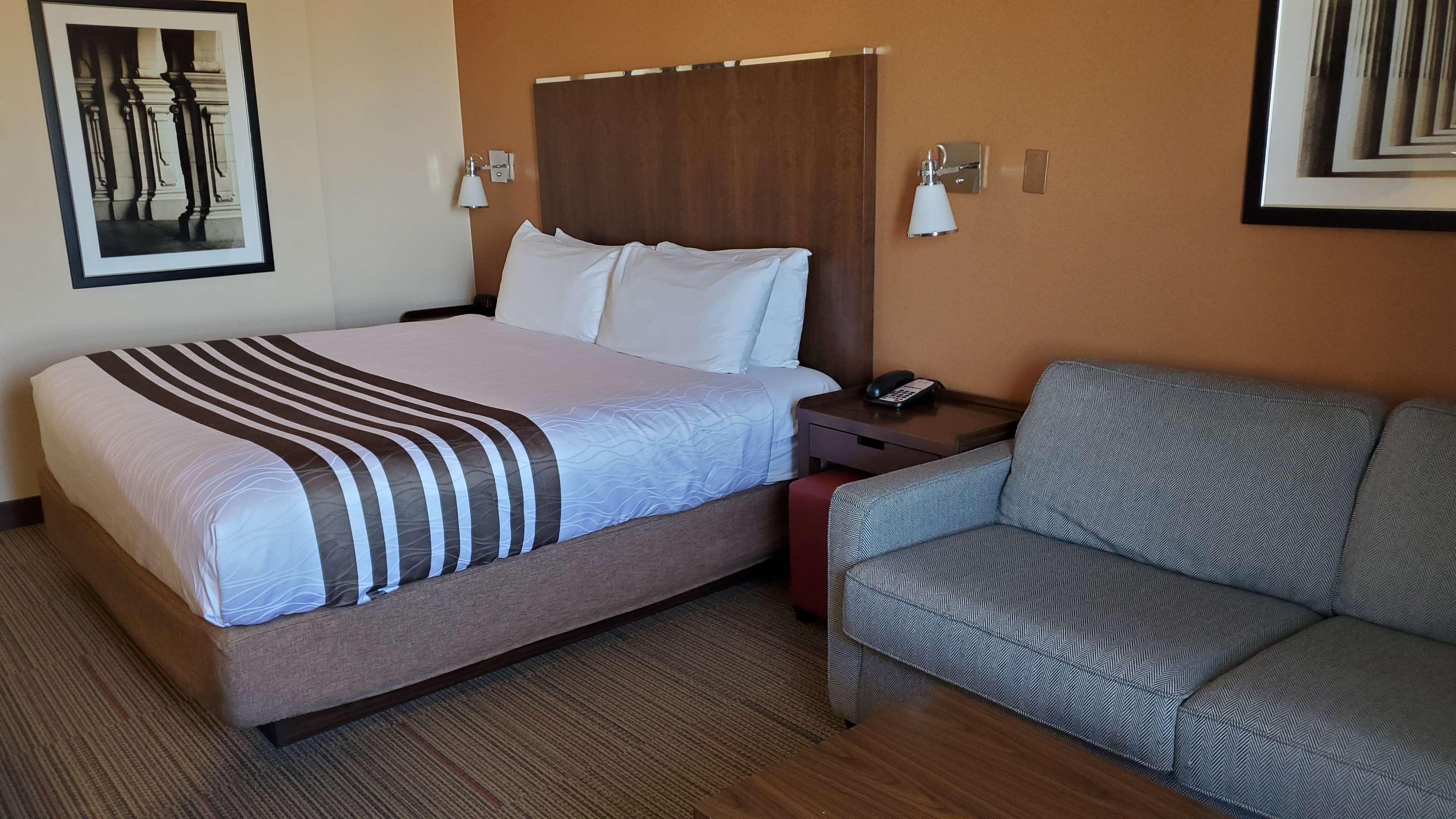 Best Western Plus Waterloo Exterior photo