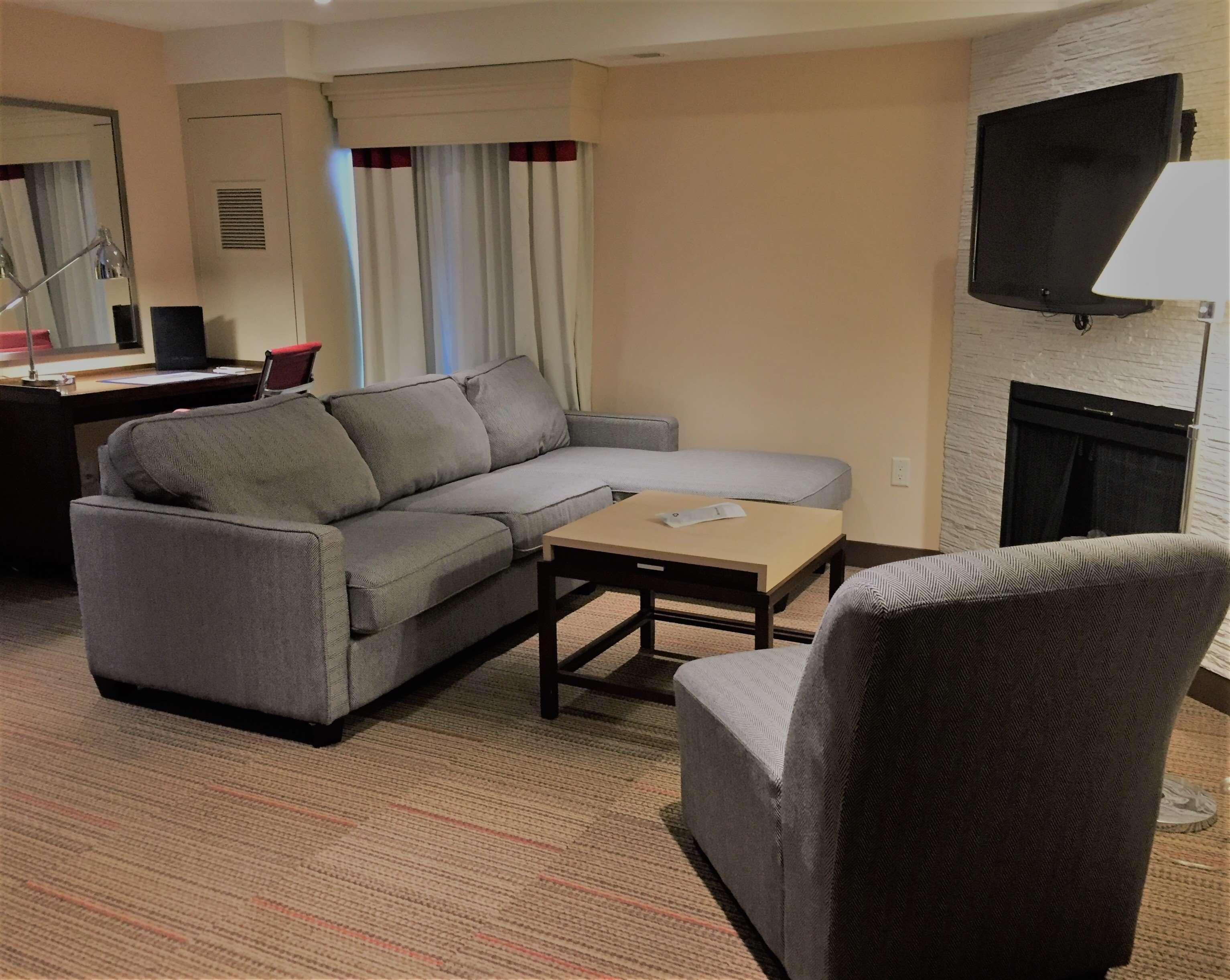 Best Western Plus Waterloo Exterior photo