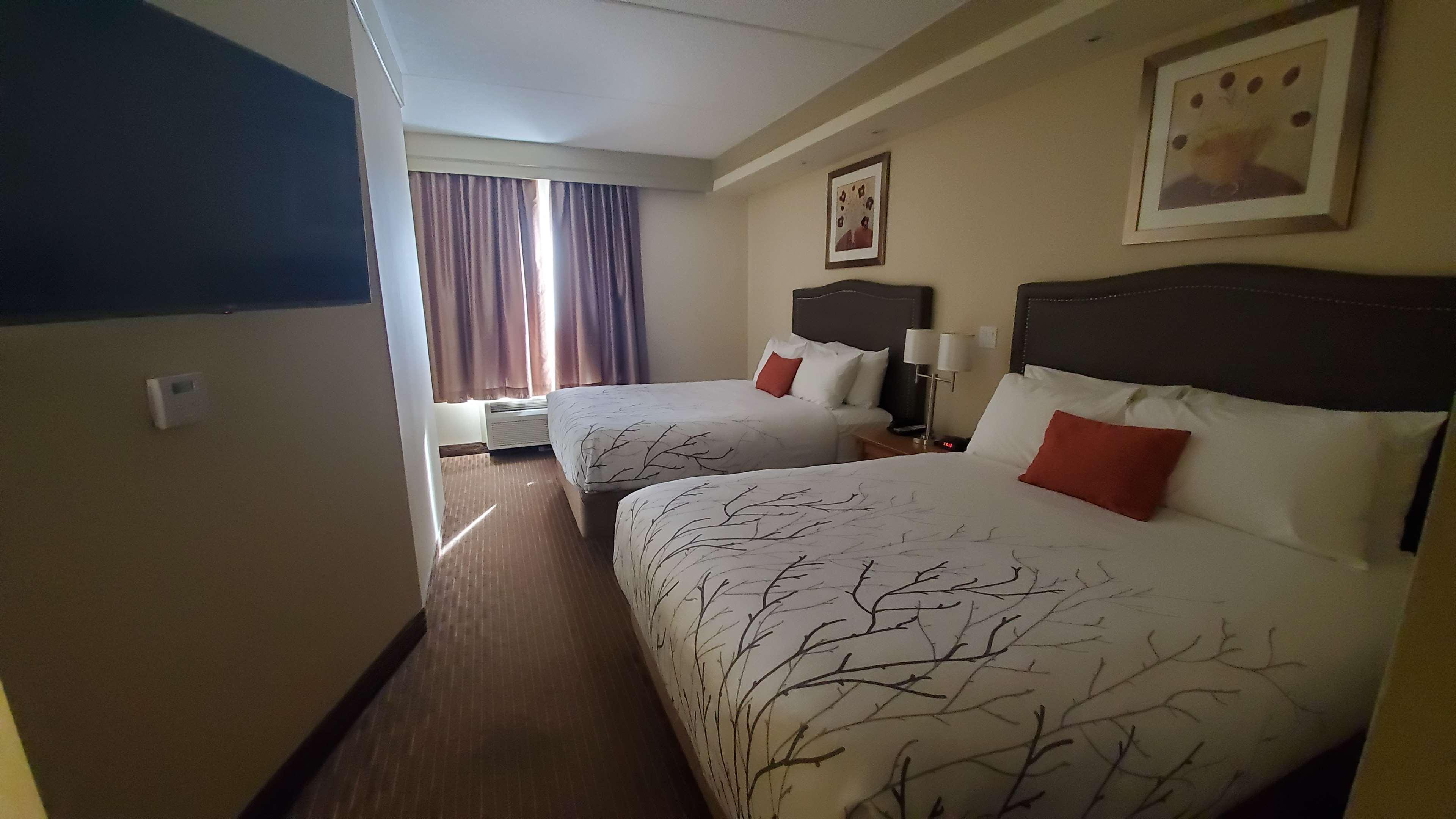 Best Western Plus Waterloo Exterior photo