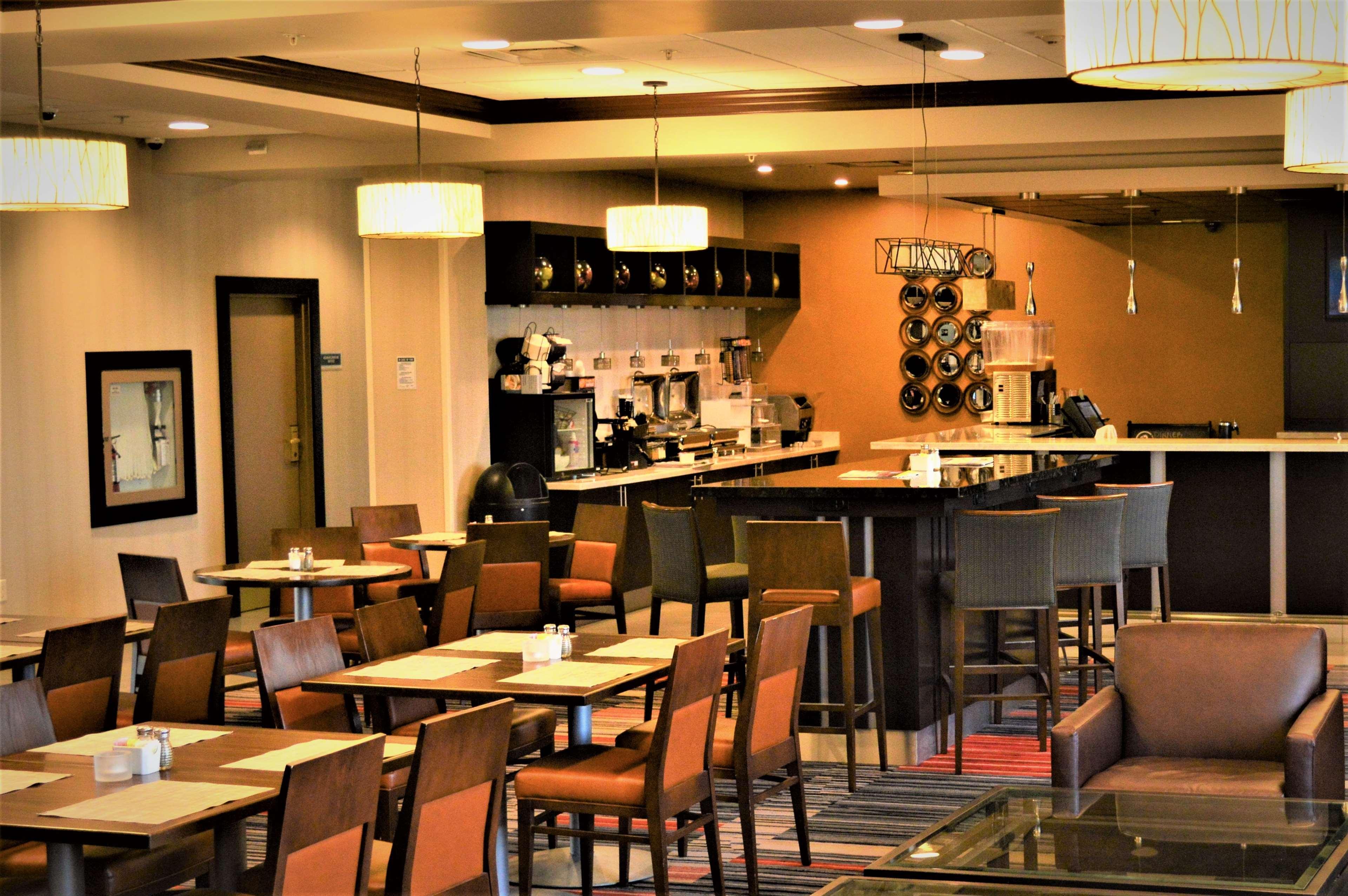 Best Western Plus Waterloo Exterior photo